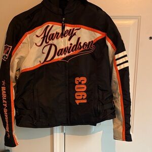 Harley-Davidson 3 in 1 with padding and vents.   Fleece can be worn separately